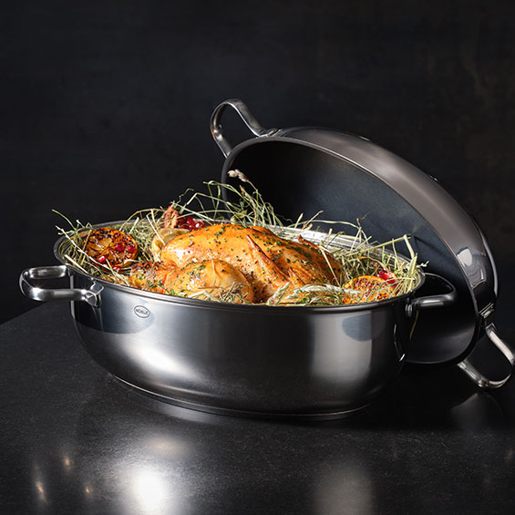 Hähnchen aus dem Heu in dem Bräter Elegance