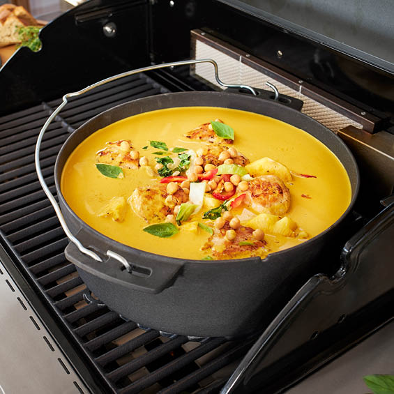 Ananas-Curry mit Hähnchenkeulen in dem Dutch Oven Vario