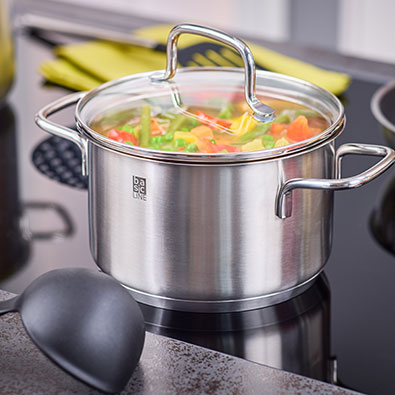 Gemüsesuppe im Kochtopf Basic Line