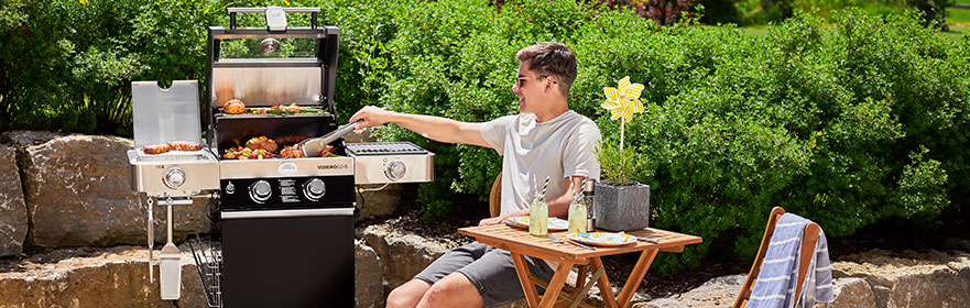 Gasgrill BBQ-Station Videro G2-S Grillen auf der Gasgrill BBQ-Station Videro G2-S mit der Premium Barbecue-Grillzange